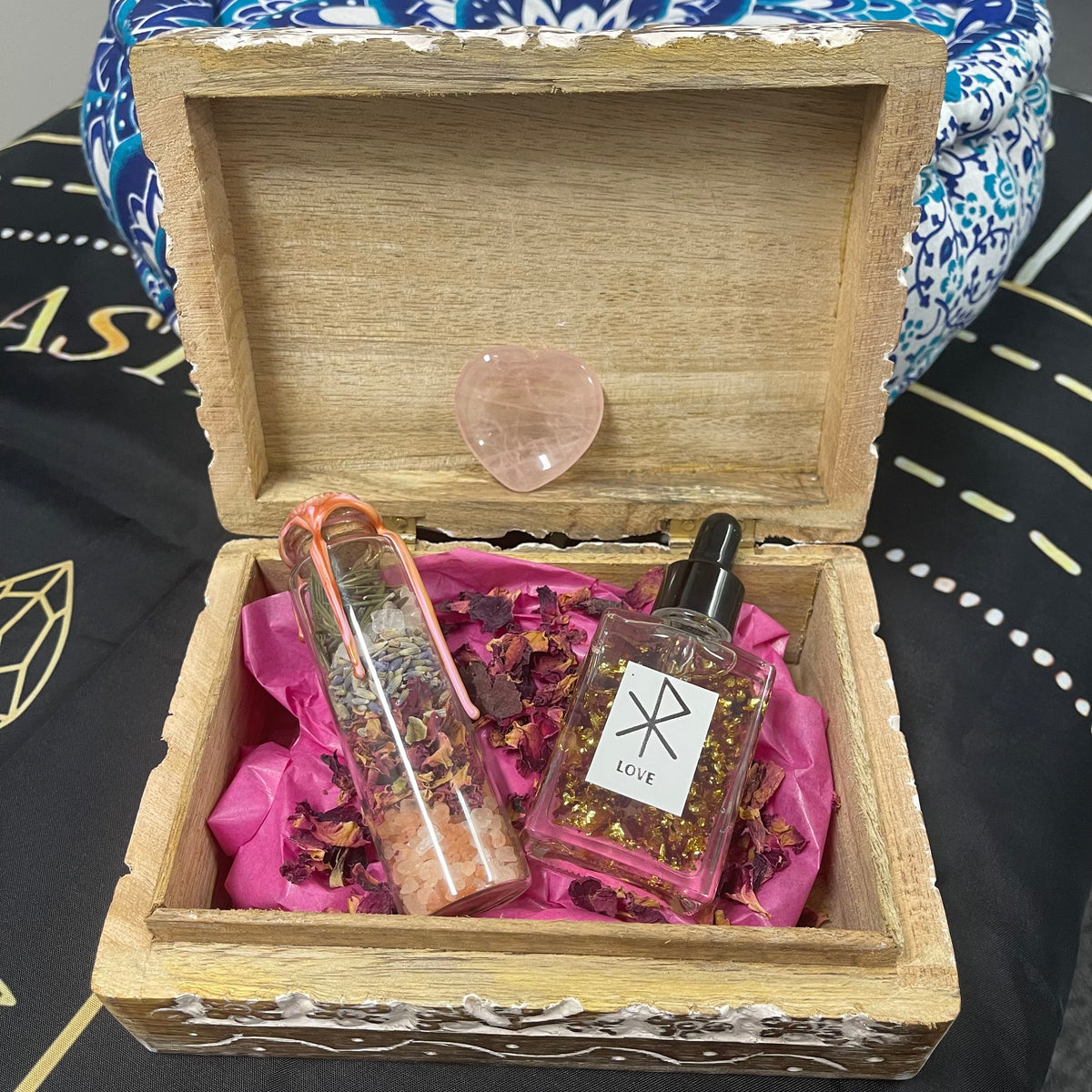 Love kit. Spell bottle and Anointing oil