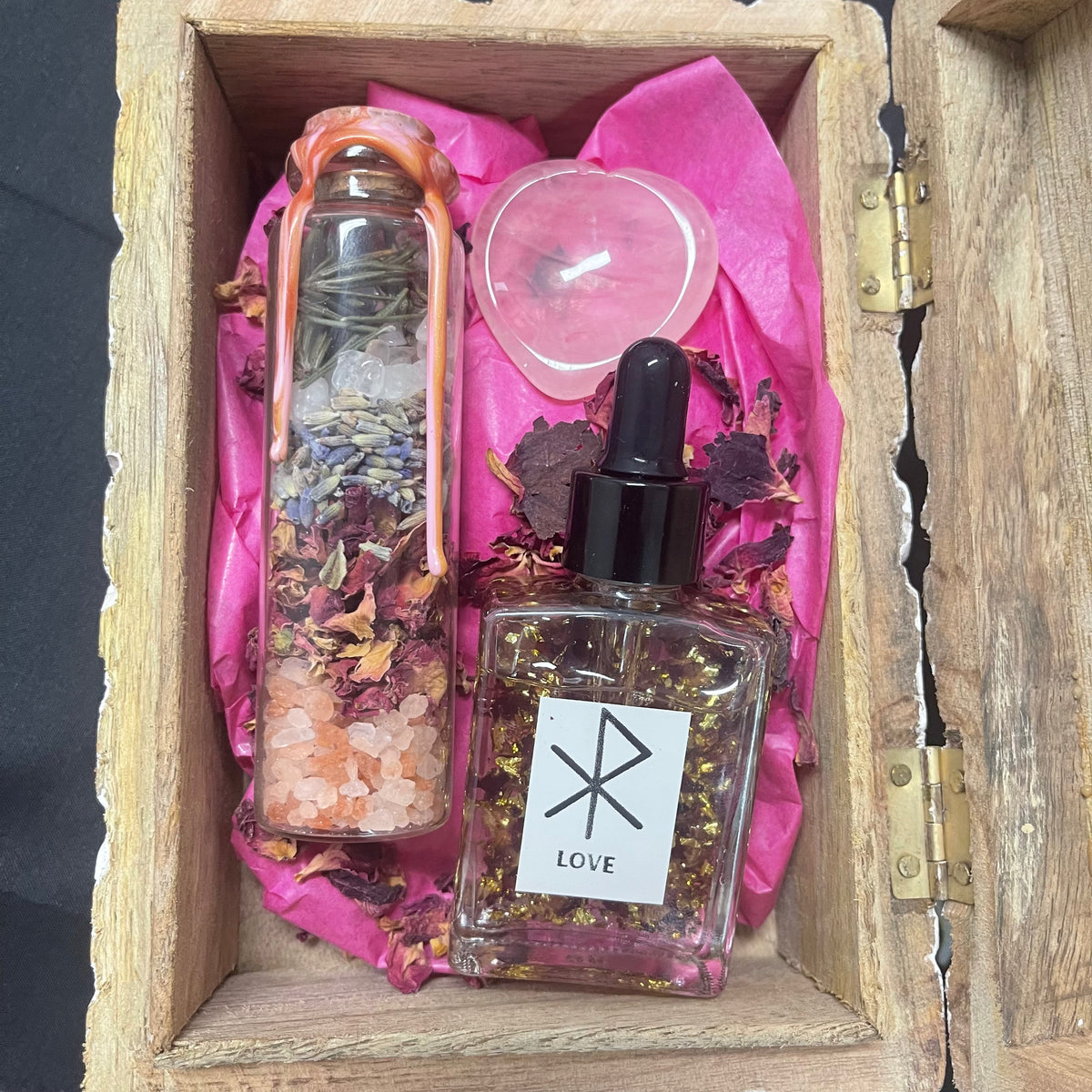 Love kit. Spell bottle and Anointing oil