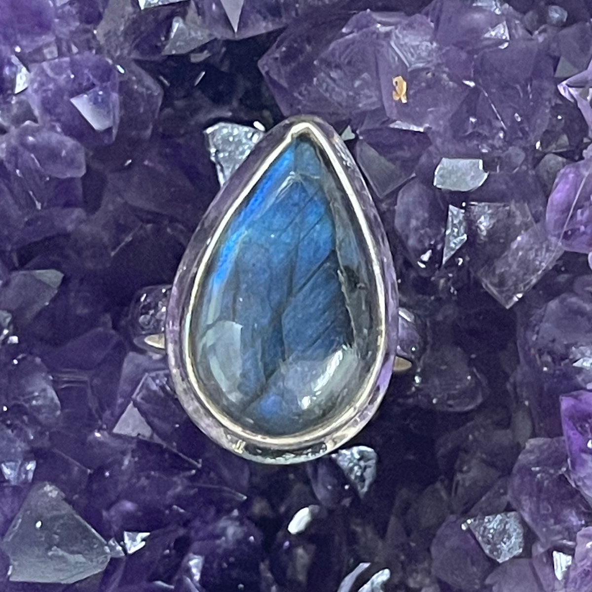 Sterling Silver Labradorite Ring Sz 8.5 - The Spirit of Life