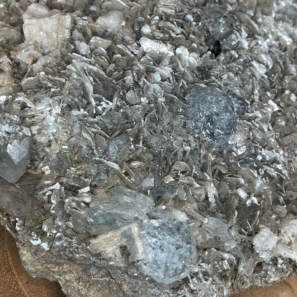 Natural Aquamarine Crystal in matrix 392g - The Spirit of Life