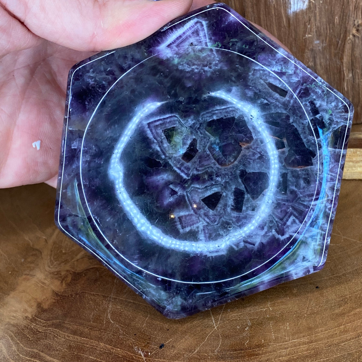 Chevron Amethyst Hexagonal Bowl 406g - The Spirit of Life