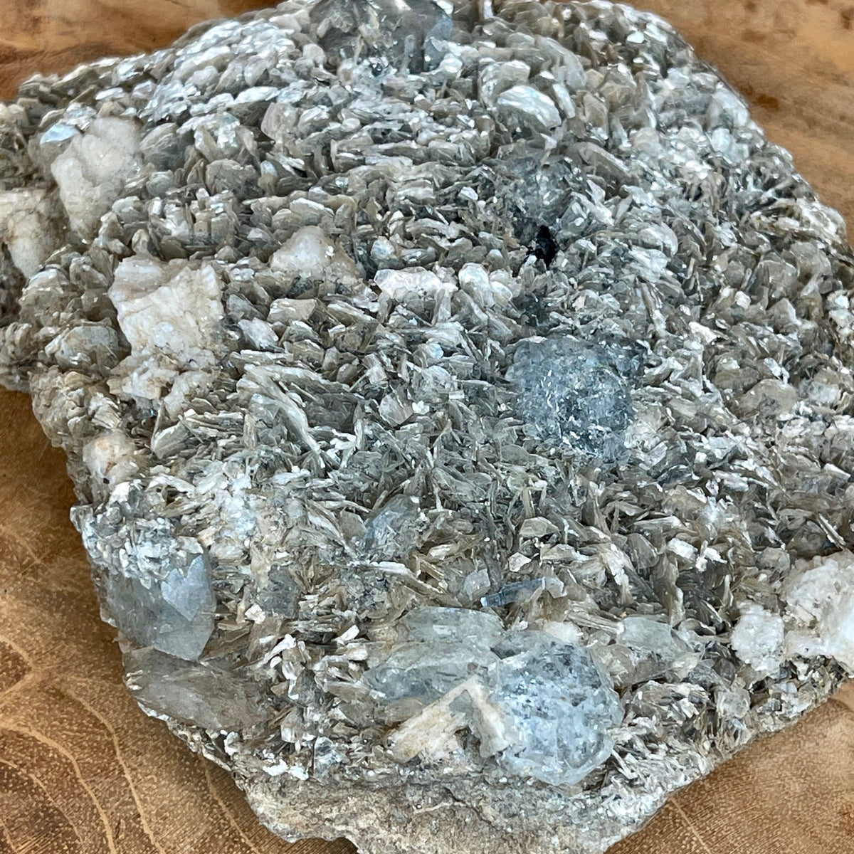 Natural Aquamarine Crystal in matrix 392g - The Spirit of Life