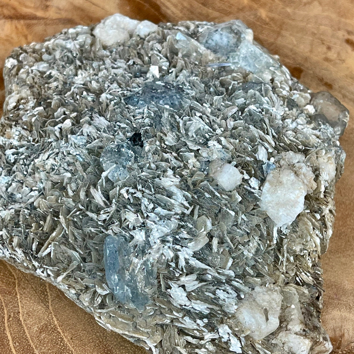 Natural Aquamarine Crystal in matrix 392g - The Spirit of Life