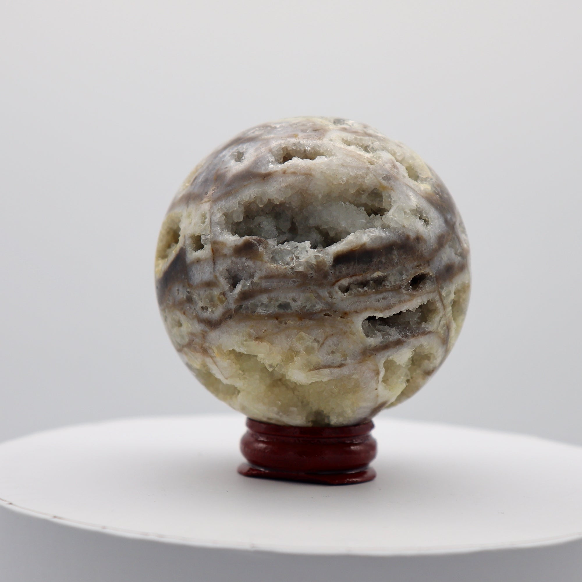 Agate Sphere with natural geode 365g - The Spirit of Life