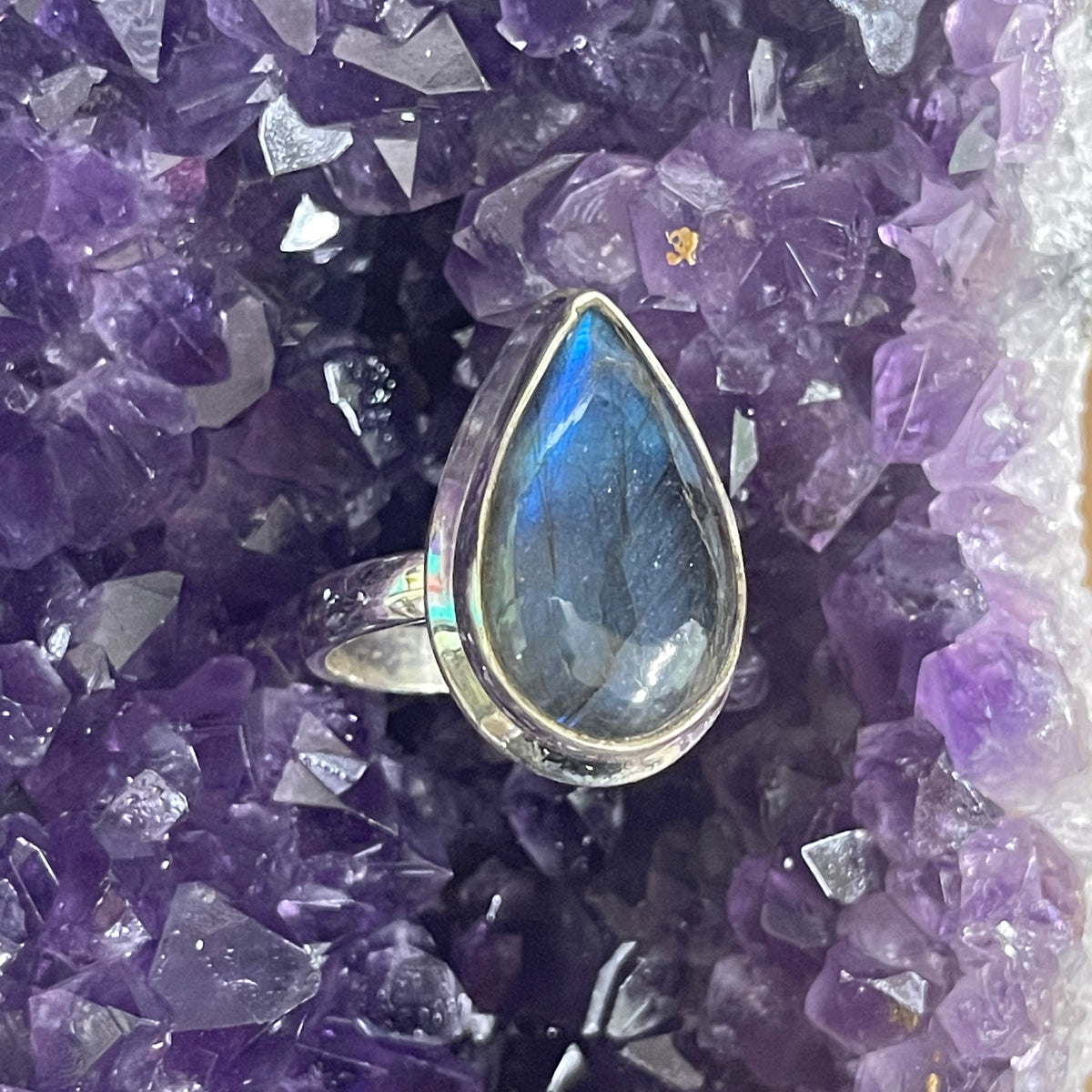 Sterling Silver Labradorite Ring Sz 8.5 - The Spirit of Life