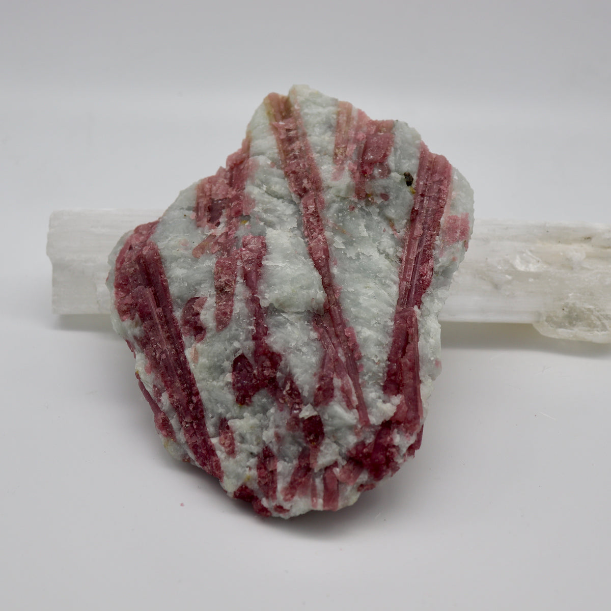 Red Tourmaline Natural Cluster 751g - The Spirit of Life
