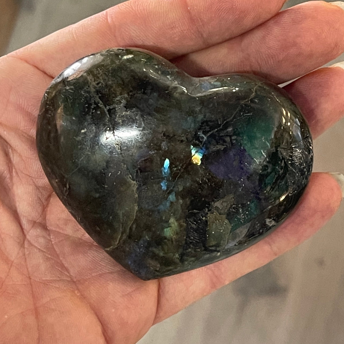 Labradorite Puff Heart 200g - The Spirit of Life