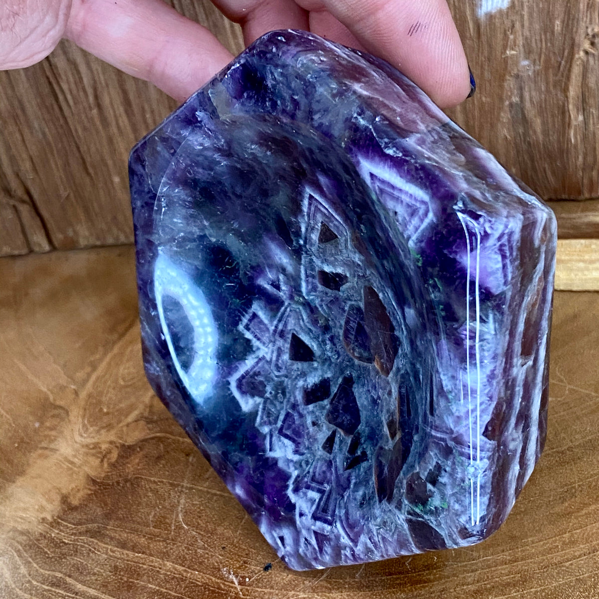 Chevron Amethyst Hexagonal Bowl 406g - The Spirit of Life