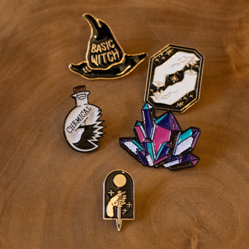 Witches Fashion Pins Set - The Spirit of Life